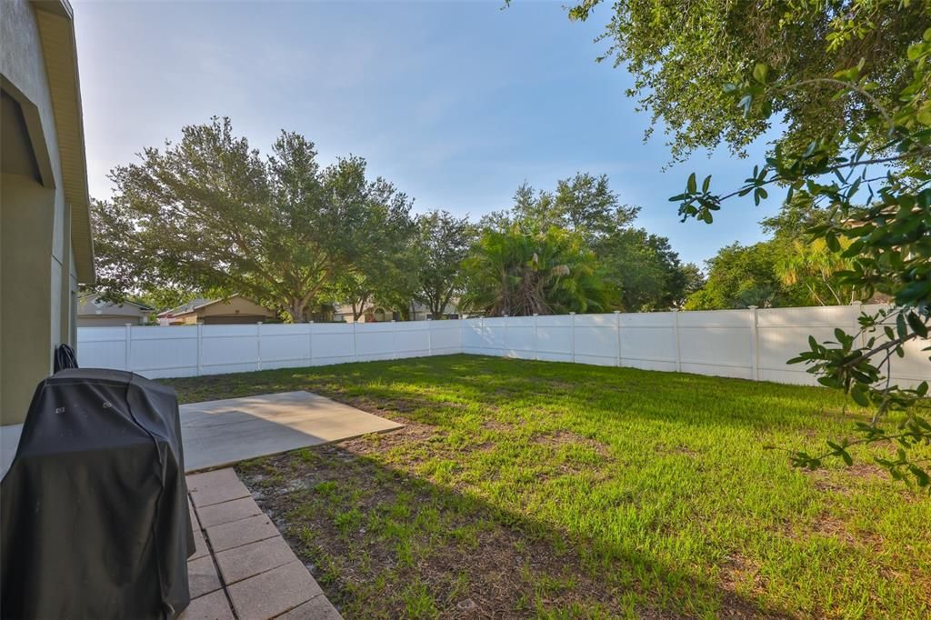 For Sale: $350,000 (4 beds, 3 baths, 1808 Square Feet)