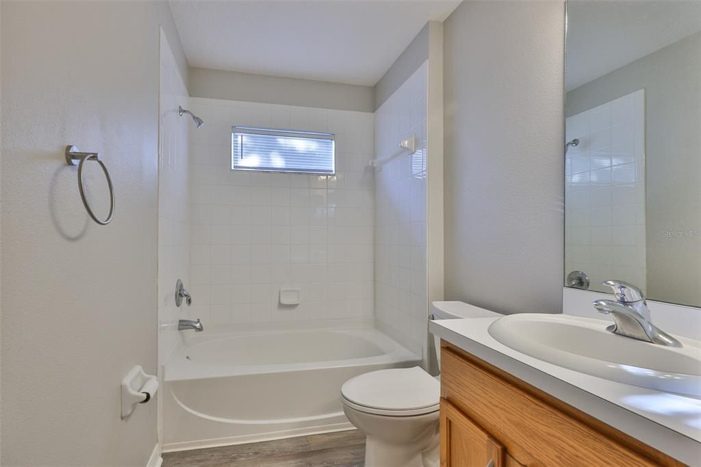 For Sale: $350,000 (4 beds, 3 baths, 1808 Square Feet)