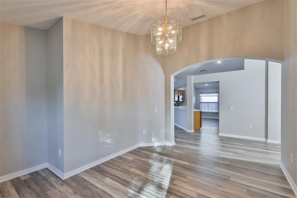 For Sale: $350,000 (4 beds, 3 baths, 1808 Square Feet)