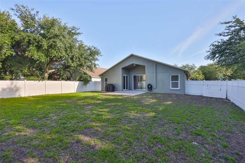 For Sale: $350,000 (4 beds, 3 baths, 1808 Square Feet)