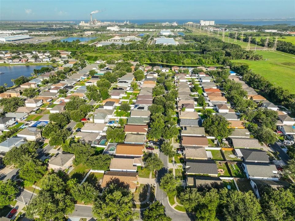 For Sale: $350,000 (4 beds, 3 baths, 1808 Square Feet)