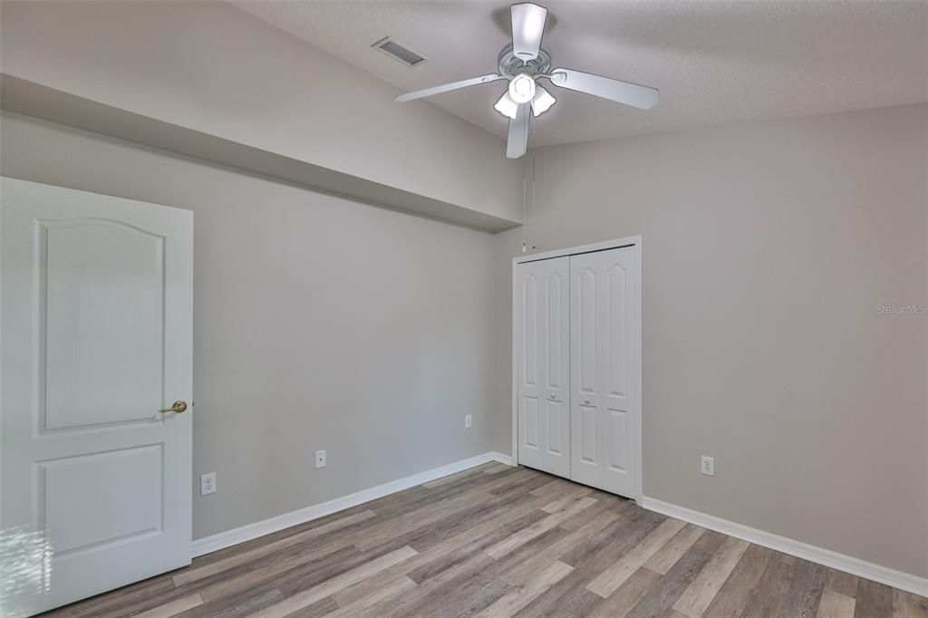 For Sale: $350,000 (4 beds, 3 baths, 1808 Square Feet)