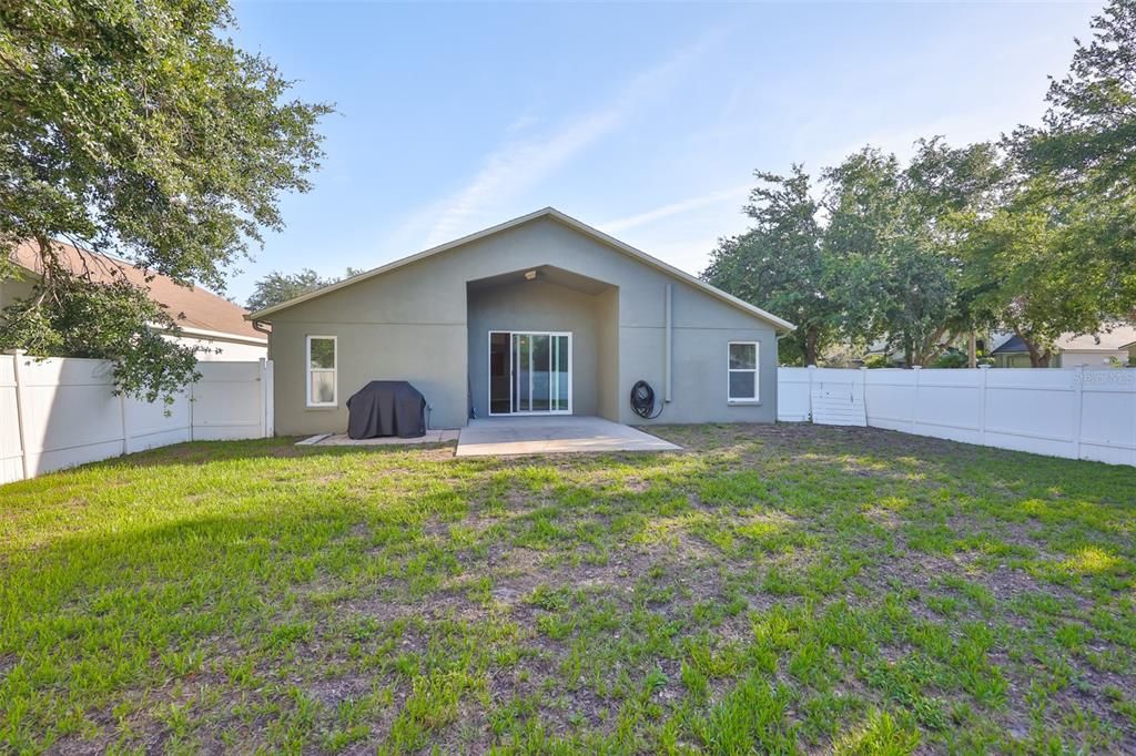 For Sale: $350,000 (4 beds, 3 baths, 1808 Square Feet)