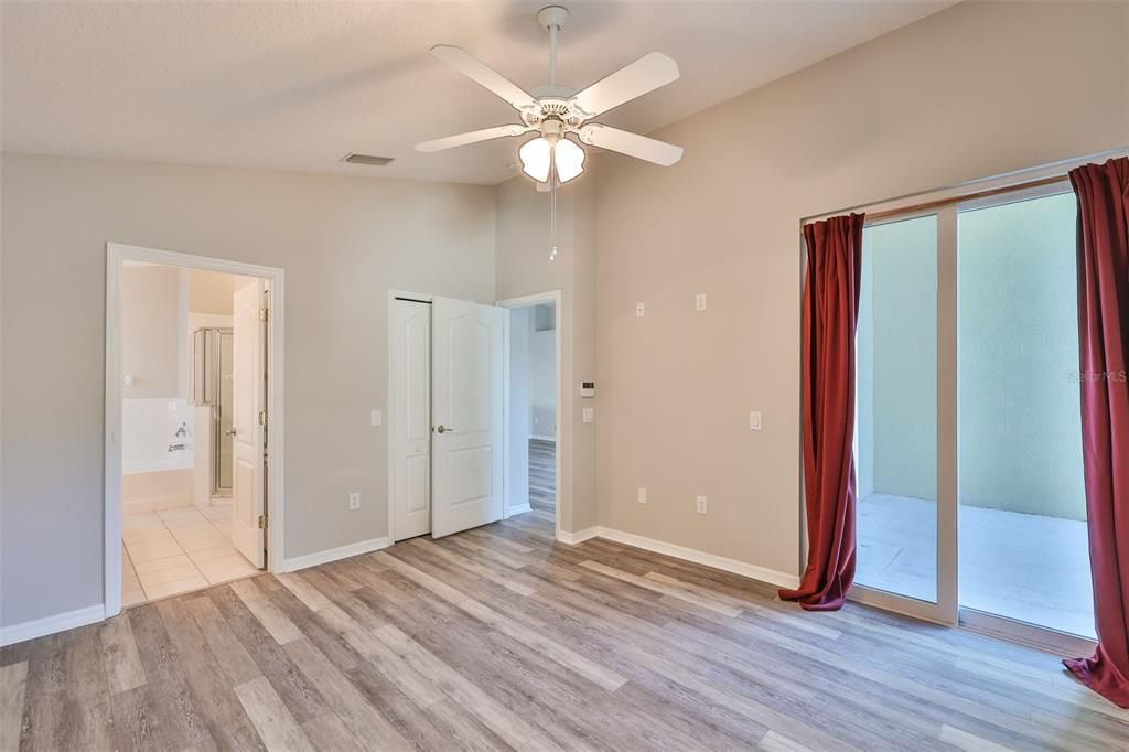 For Sale: $350,000 (4 beds, 3 baths, 1808 Square Feet)