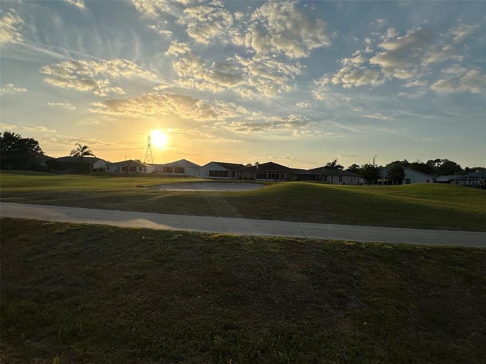 For Rent: $2,100 (3 beds, 2 baths, 2071 Square Feet)