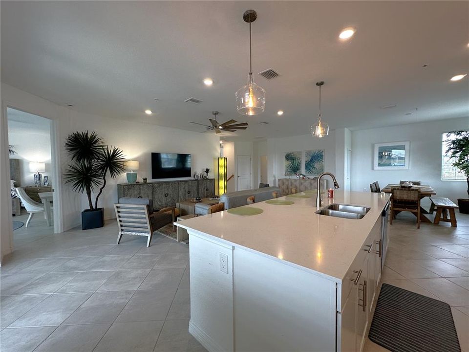 For Rent: $3,000 (3 beds, 2 baths, 2110 Square Feet)