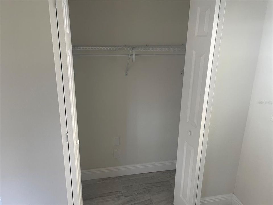 Под контрактом: $2,500 (3 спален, 2 ванн, 1164 Квадратных фут)