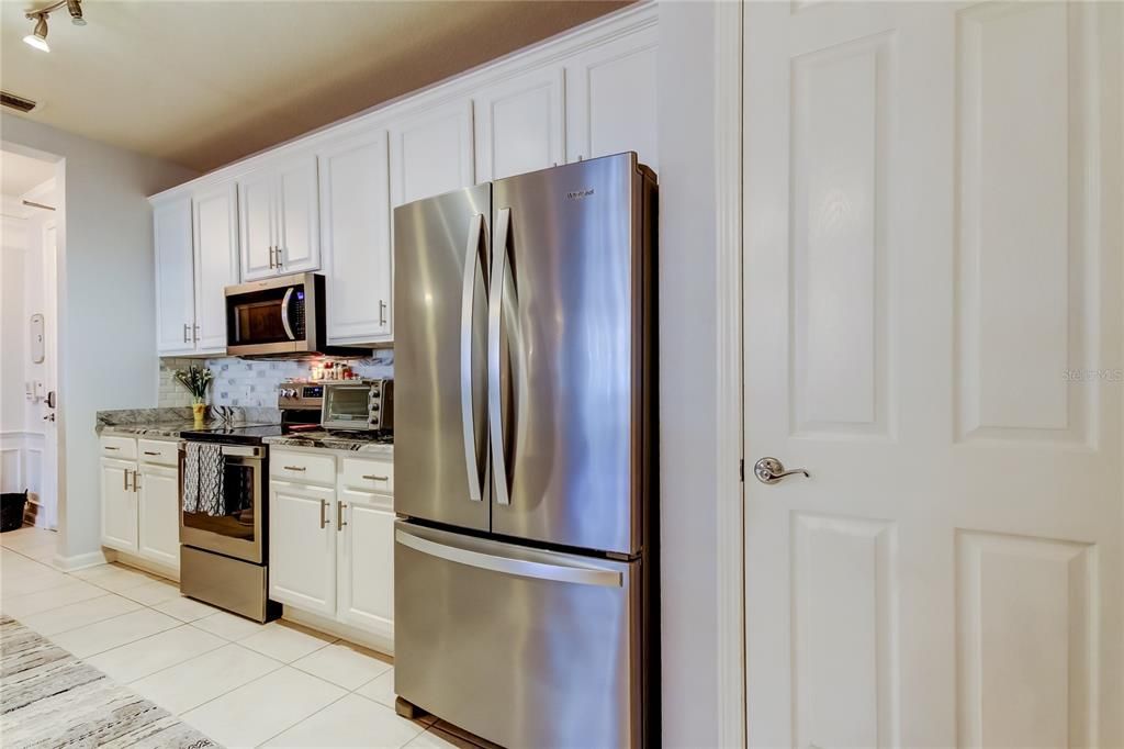 For Sale: $409,000 (2 beds, 2 baths, 1730 Square Feet)