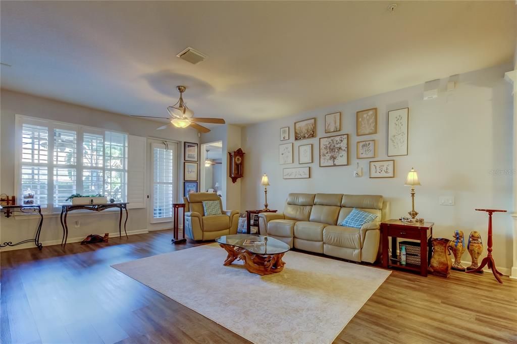 For Sale: $409,000 (2 beds, 2 baths, 1730 Square Feet)