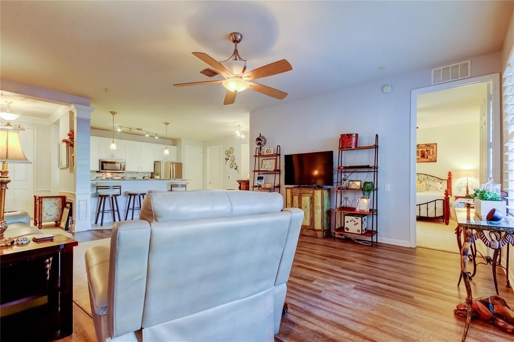 For Sale: $409,000 (2 beds, 2 baths, 1730 Square Feet)