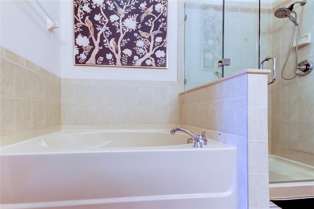 For Sale: $409,000 (2 beds, 2 baths, 1730 Square Feet)