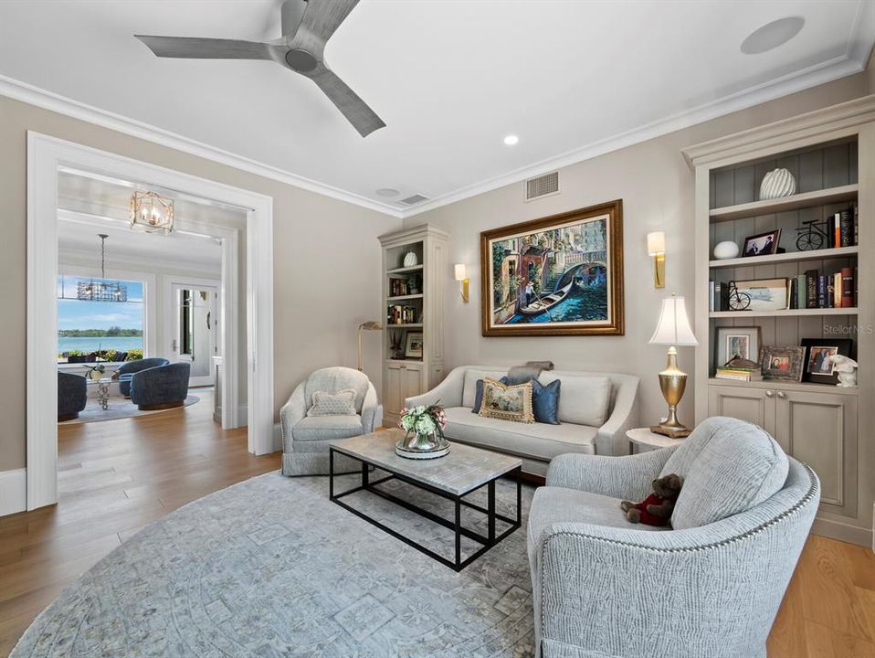 Под контрактом: $8,999,999 (4 спален, 4 ванн, 7497 Квадратных фут)