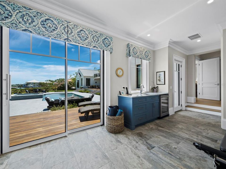 Под контрактом: $8,999,999 (4 спален, 4 ванн, 7497 Квадратных фут)