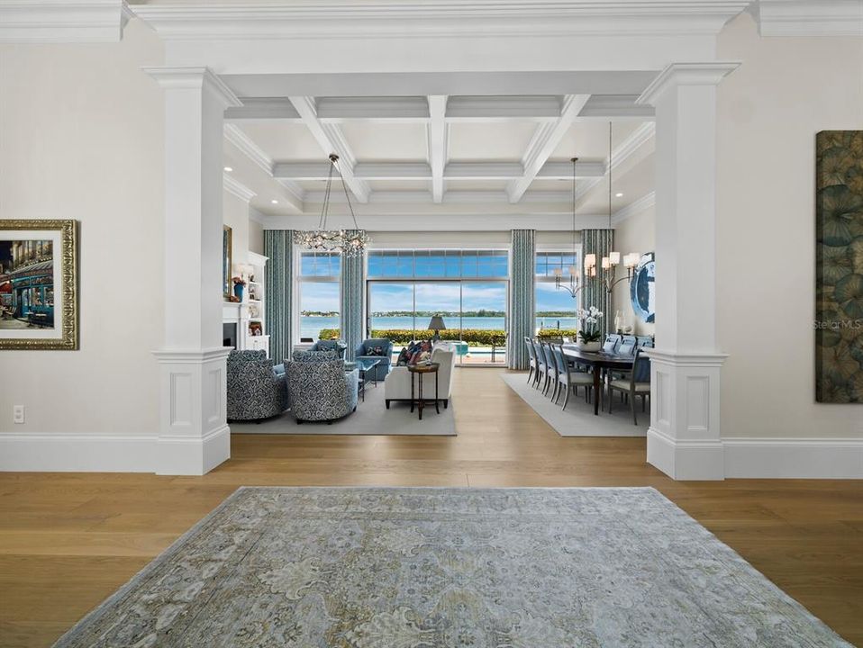 Под контрактом: $8,999,999 (4 спален, 4 ванн, 7497 Квадратных фут)