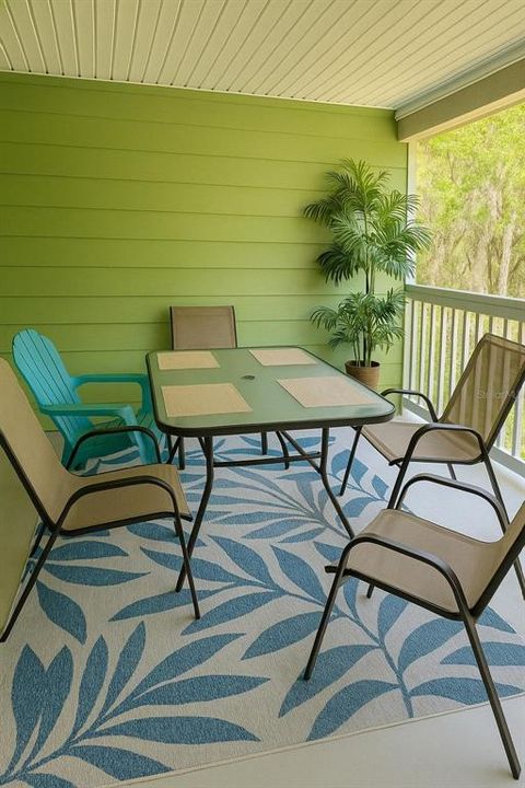 合同活跃: $1,950 (3 贝兹, 3 浴室, 1434 平方英尺)