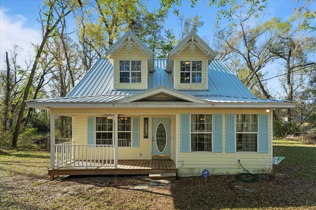 最近售出: $235,000 (3 贝兹, 2 浴室, 1330 平方英尺)