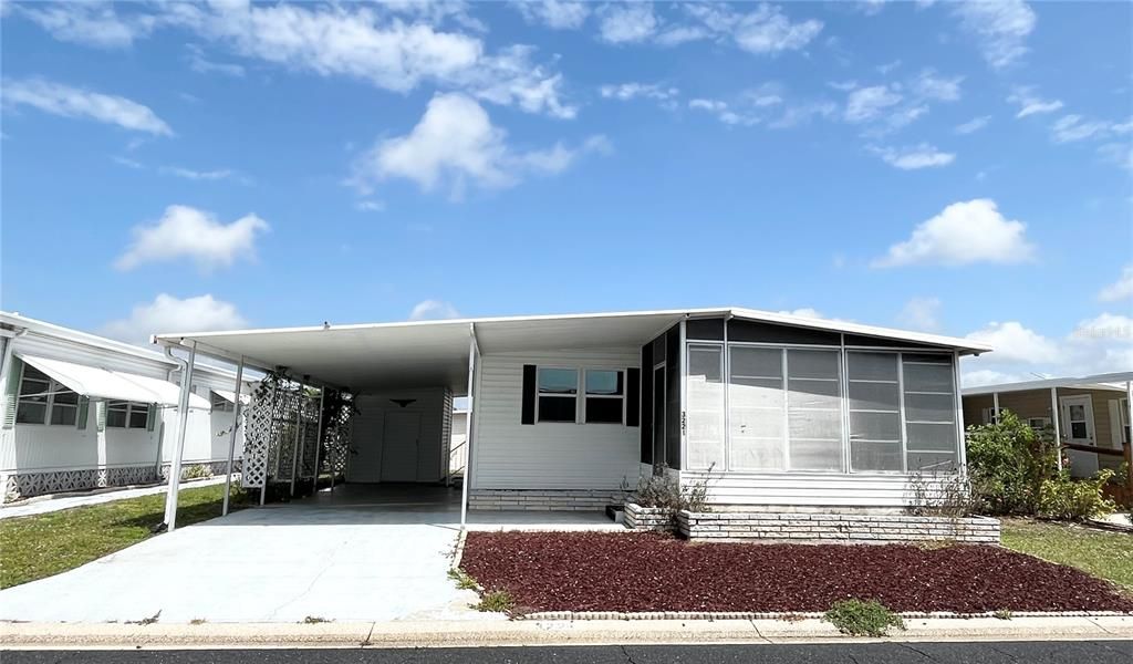 For Sale: $100,000 (2 beds, 2 baths, 959 Square Feet)