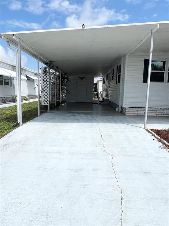 For Sale: $100,000 (2 beds, 2 baths, 959 Square Feet)