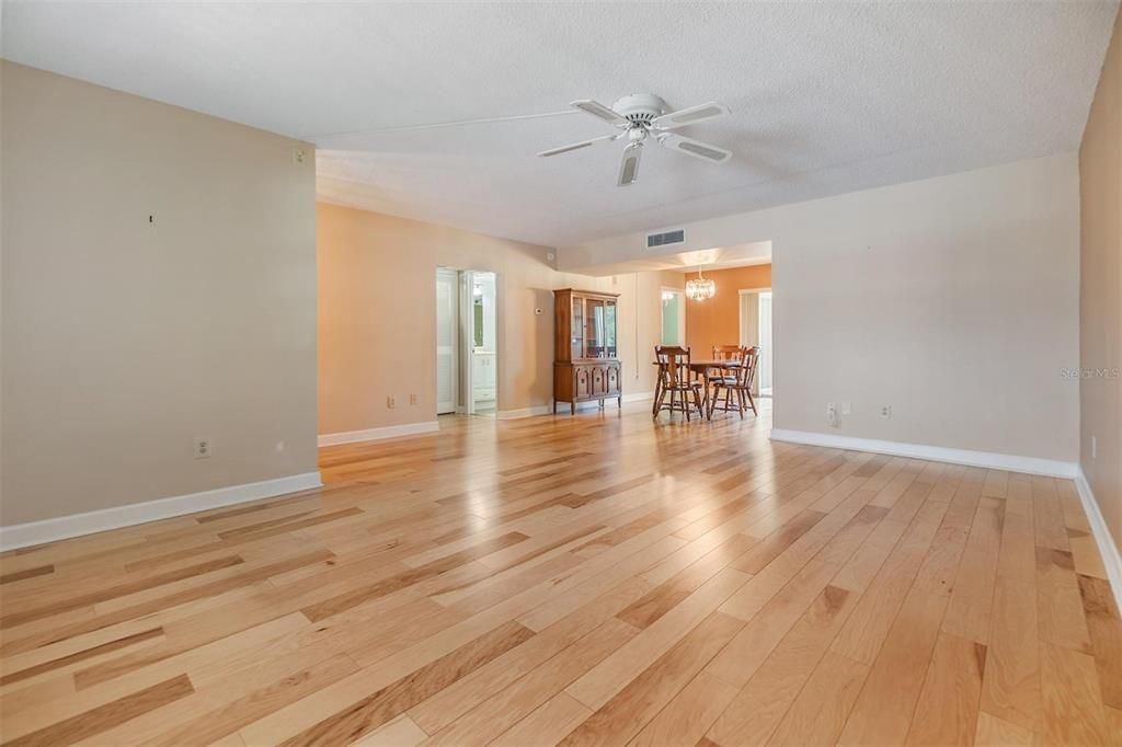 Activo con contrato: $145,000 (2 camas, 2 baños, 1170 Pies cuadrados)