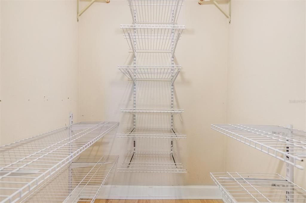 Activo con contrato: $145,000 (2 camas, 2 baños, 1170 Pies cuadrados)