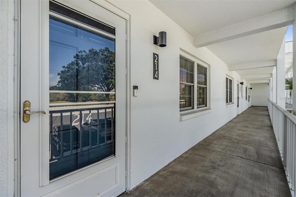 Activo con contrato: $145,000 (2 camas, 2 baños, 1170 Pies cuadrados)