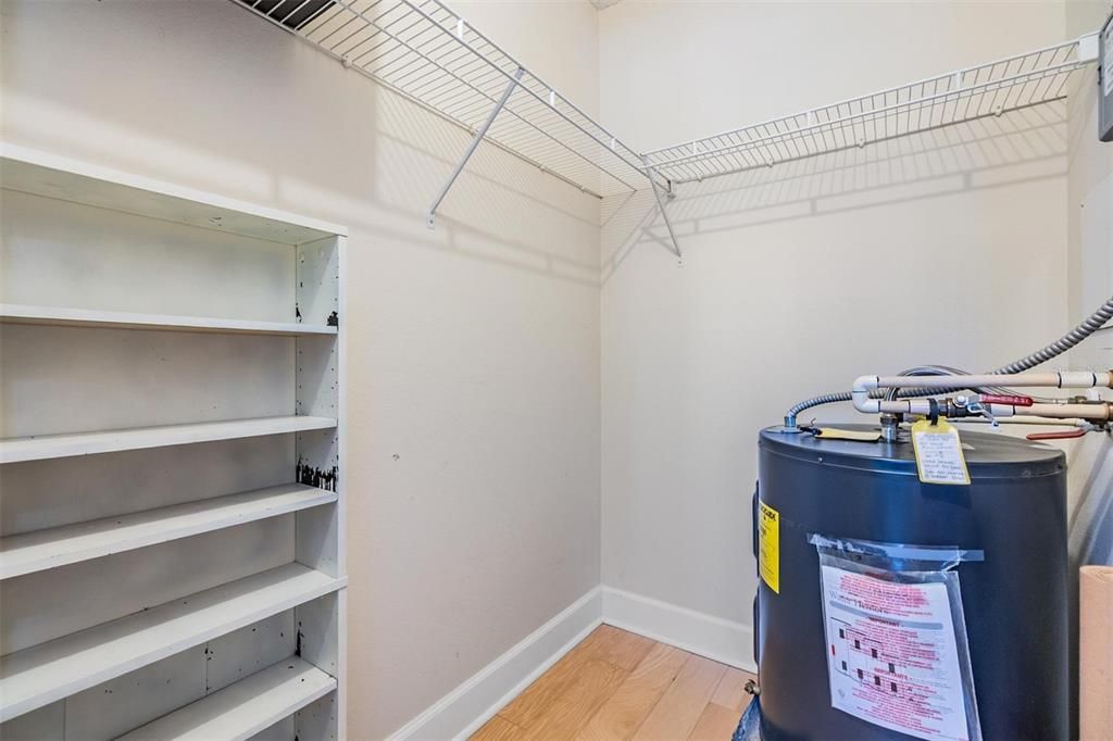 Activo con contrato: $145,000 (2 camas, 2 baños, 1170 Pies cuadrados)