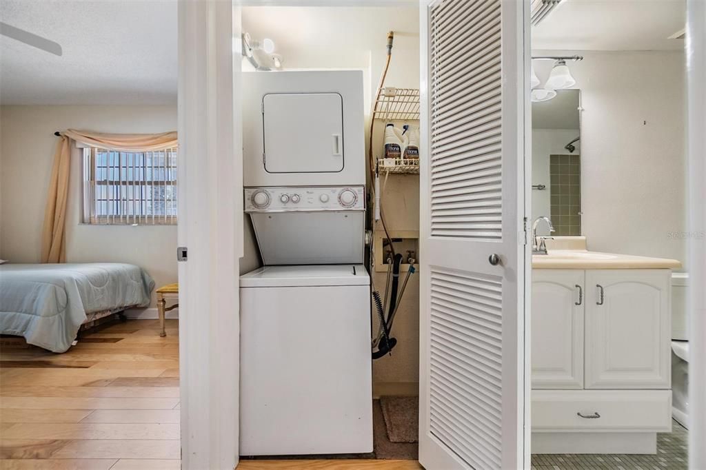 Activo con contrato: $145,000 (2 camas, 2 baños, 1170 Pies cuadrados)