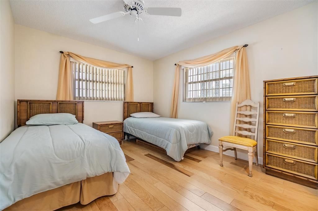 Activo con contrato: $145,000 (2 camas, 2 baños, 1170 Pies cuadrados)