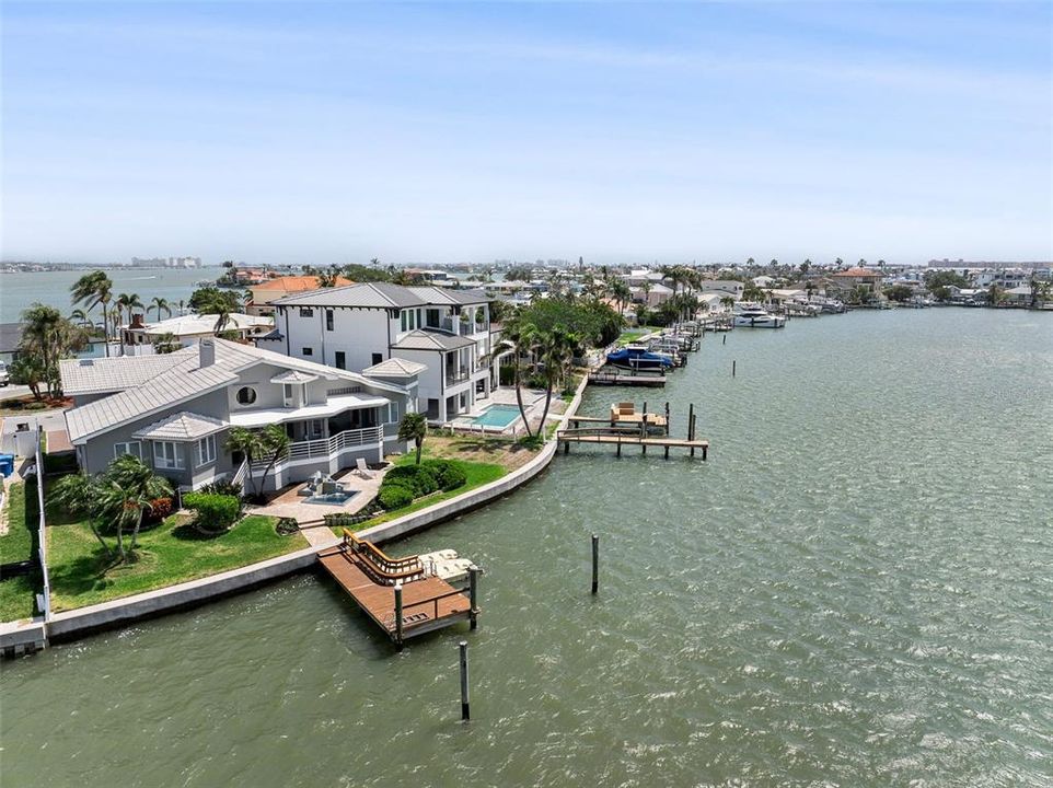 For Sale: $1,649,000 (3 beds, 3 baths, 2541 Square Feet)