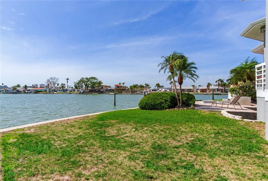 For Sale: $1,649,000 (3 beds, 3 baths, 2541 Square Feet)