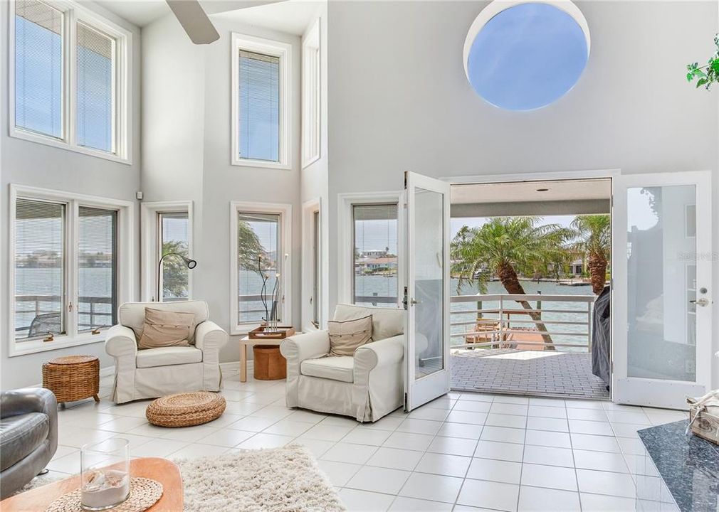 For Sale: $1,649,000 (3 beds, 3 baths, 2541 Square Feet)