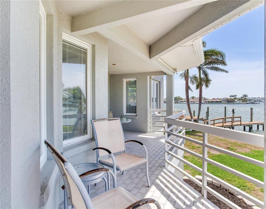 For Sale: $1,649,000 (3 beds, 3 baths, 2541 Square Feet)