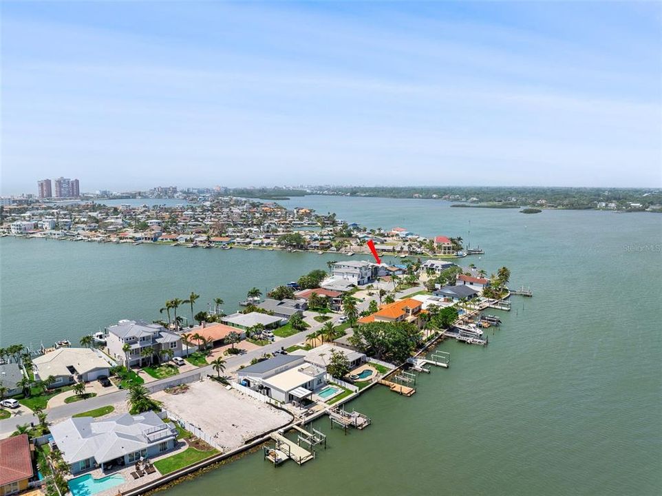 For Sale: $1,649,000 (3 beds, 3 baths, 2541 Square Feet)