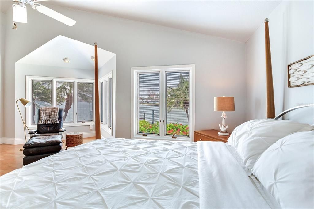 For Sale: $1,649,000 (3 beds, 3 baths, 2541 Square Feet)