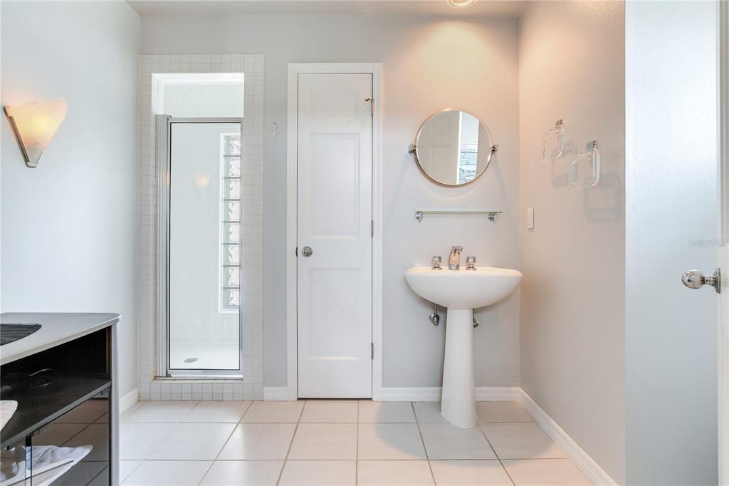 For Sale: $1,649,000 (3 beds, 3 baths, 2541 Square Feet)