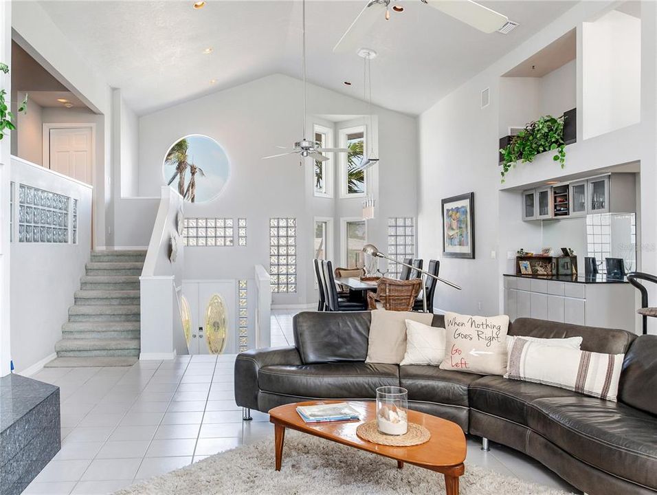 For Sale: $1,649,000 (3 beds, 3 baths, 2541 Square Feet)