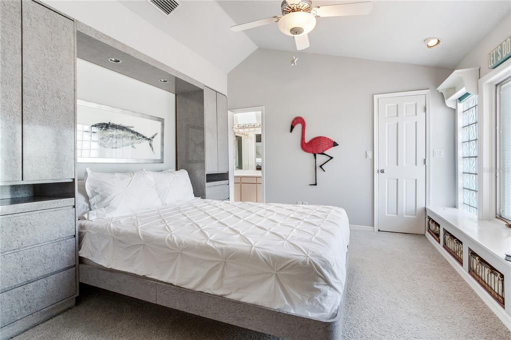 For Sale: $1,649,000 (3 beds, 3 baths, 2541 Square Feet)