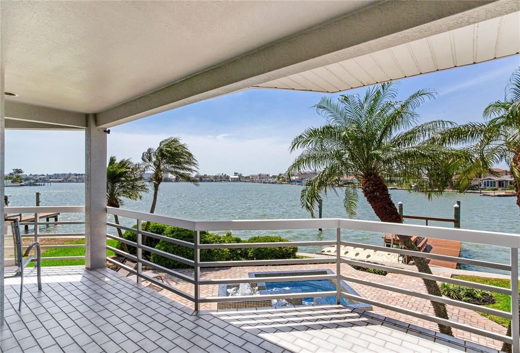 For Sale: $1,649,000 (3 beds, 3 baths, 2541 Square Feet)