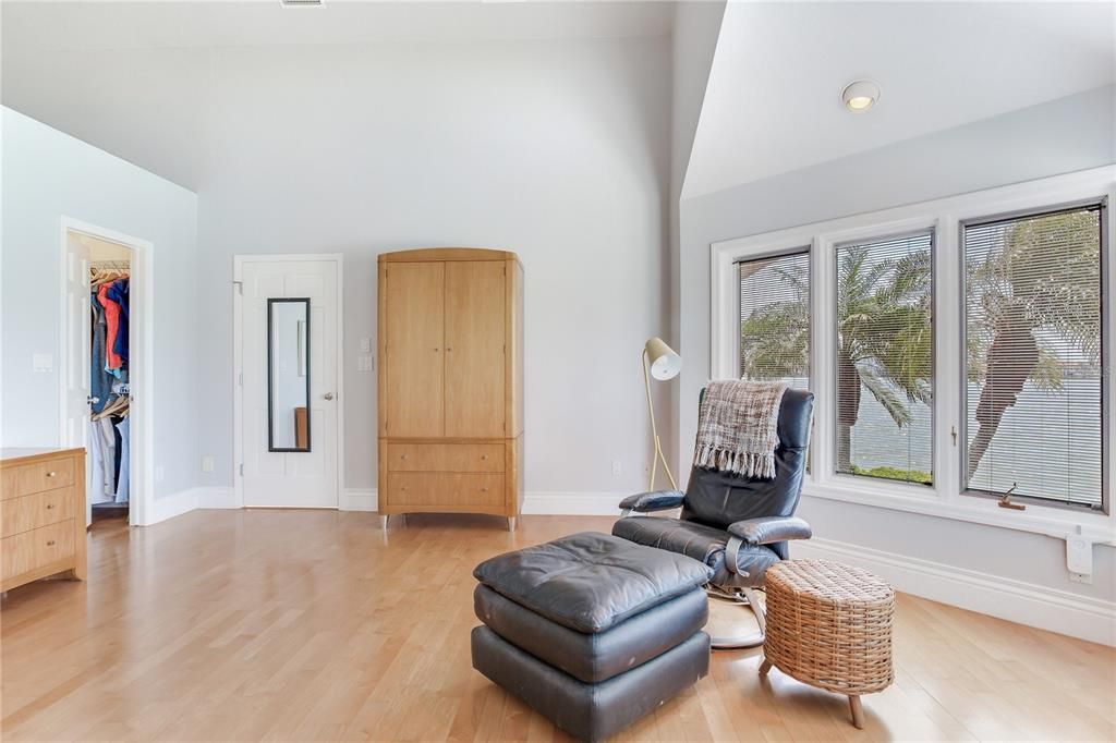 For Sale: $1,649,000 (3 beds, 3 baths, 2541 Square Feet)