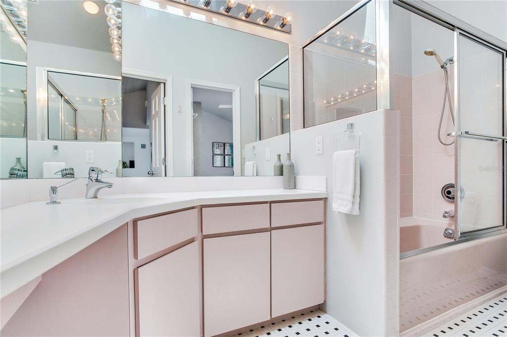 For Sale: $1,649,000 (3 beds, 3 baths, 2541 Square Feet)