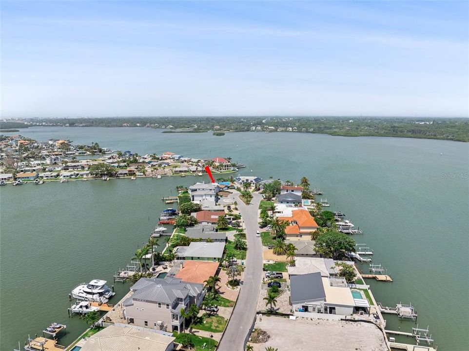 For Sale: $1,649,000 (3 beds, 3 baths, 2541 Square Feet)