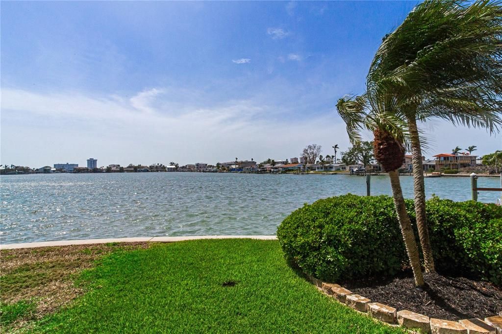 For Sale: $1,649,000 (3 beds, 3 baths, 2541 Square Feet)