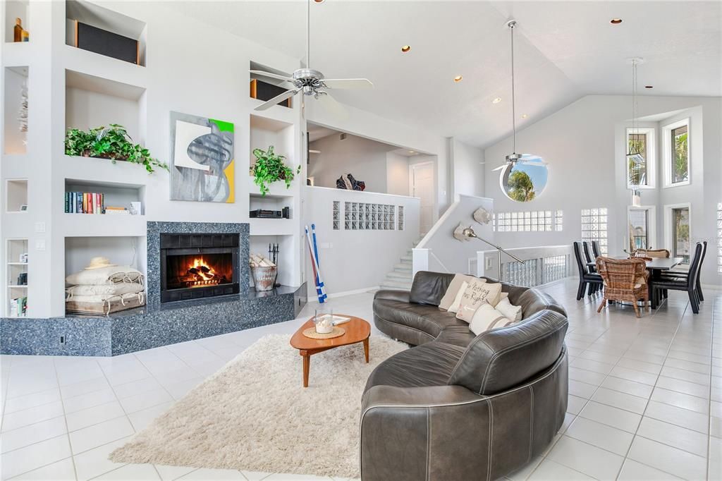 For Sale: $1,649,000 (3 beds, 3 baths, 2541 Square Feet)