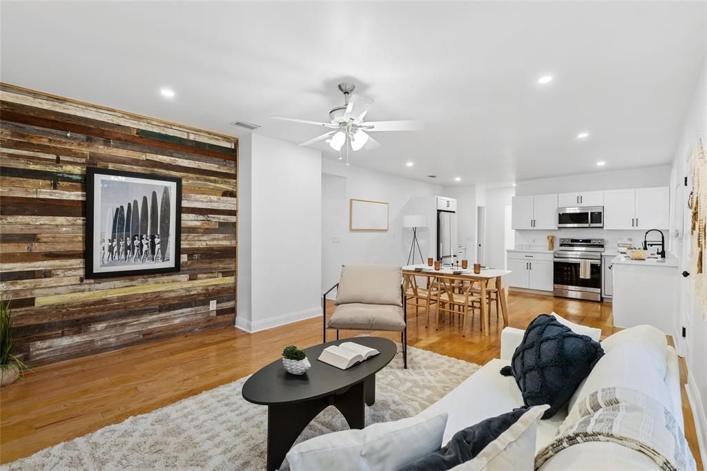 For Sale: $249,900 (3 beds, 2 baths, 1140 Square Feet)