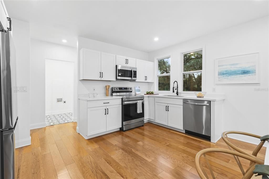 For Sale: $249,900 (3 beds, 2 baths, 1140 Square Feet)