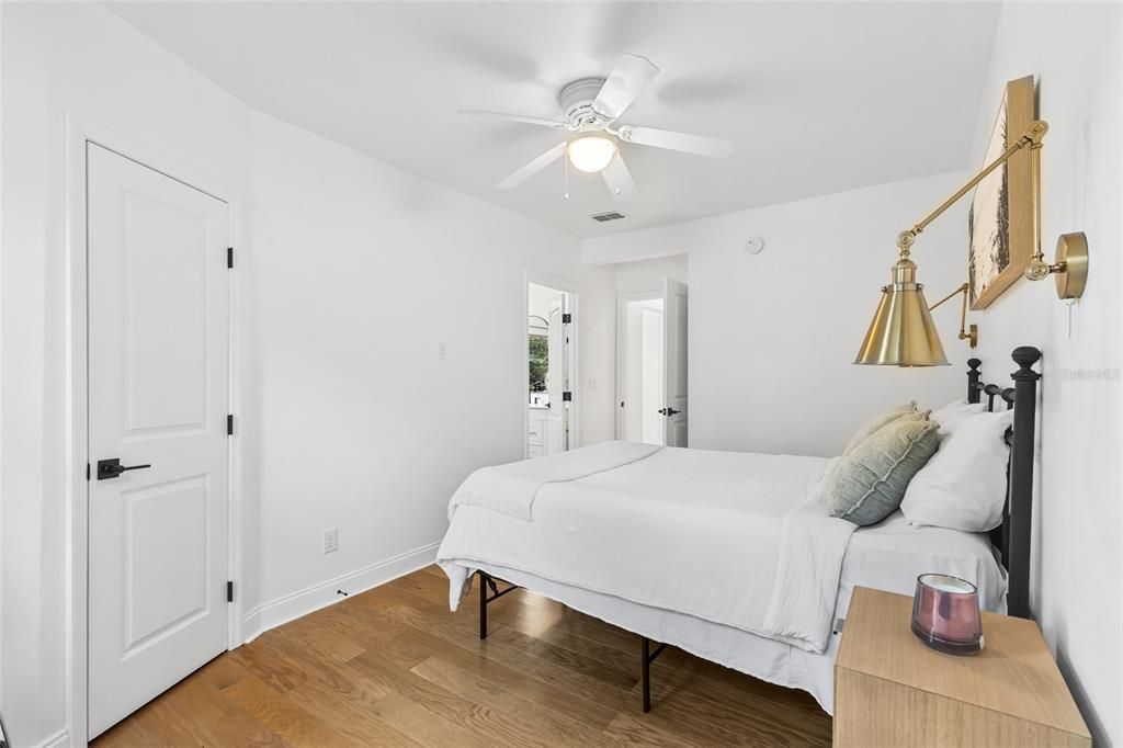 For Sale: $249,900 (3 beds, 2 baths, 1140 Square Feet)