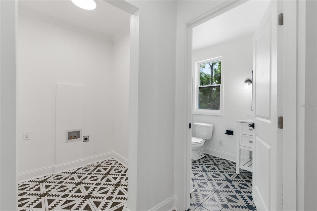 For Sale: $249,900 (3 beds, 2 baths, 1140 Square Feet)