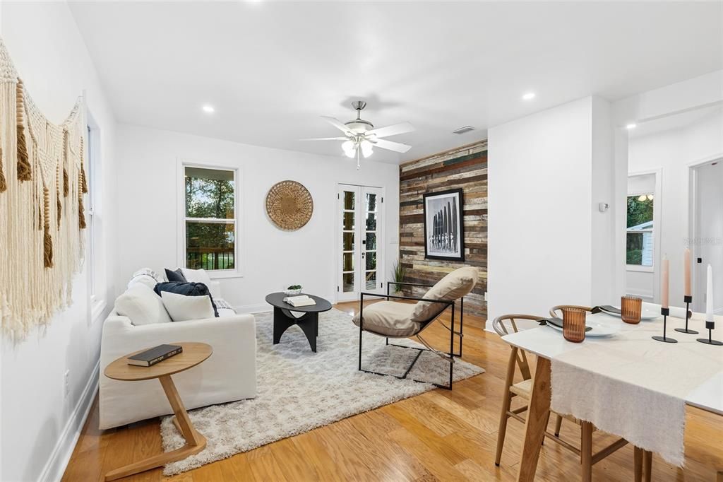 For Sale: $249,900 (3 beds, 2 baths, 1140 Square Feet)