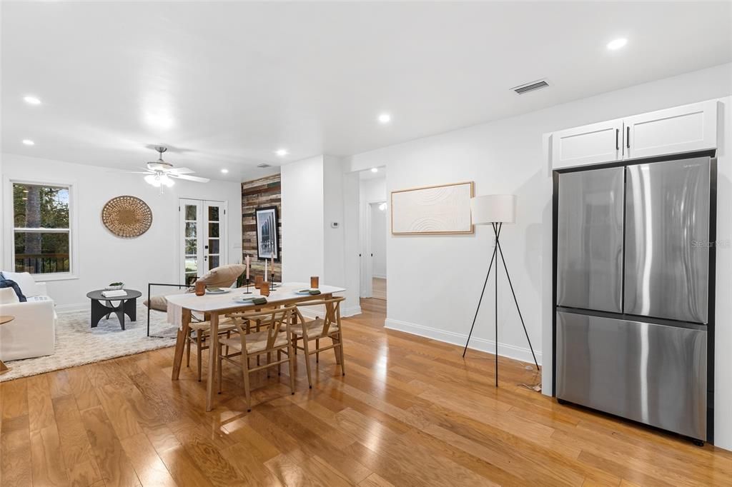 For Sale: $249,900 (3 beds, 2 baths, 1140 Square Feet)