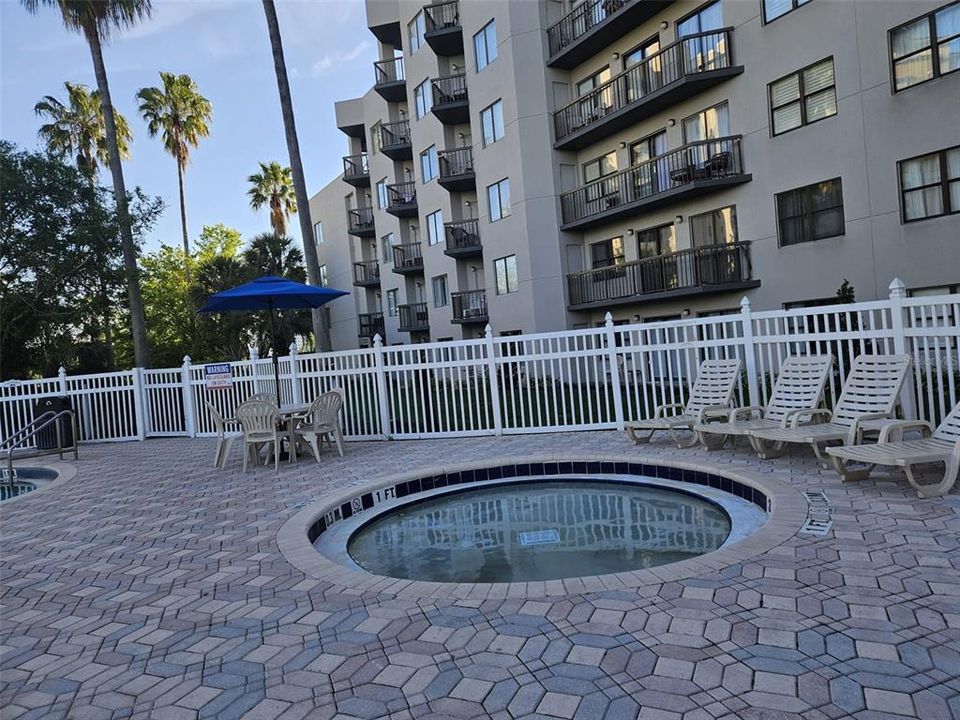 Activo con contrato: $229,000 (2 camas, 2 baños, 578 Pies cuadrados)